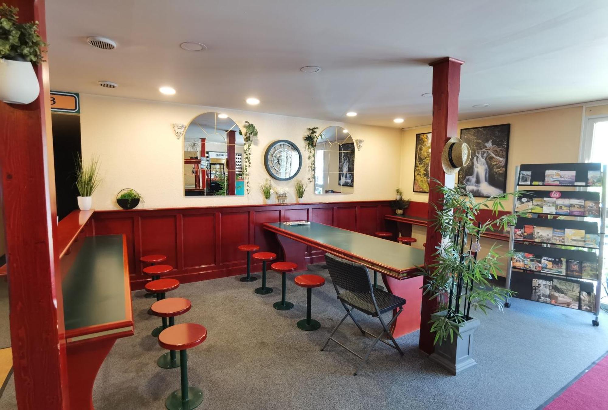 Quick Palace Epinal Bagian luar foto