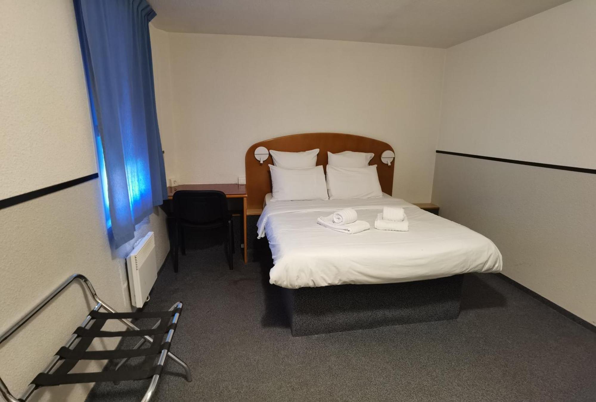 Quick Palace Epinal Bagian luar foto