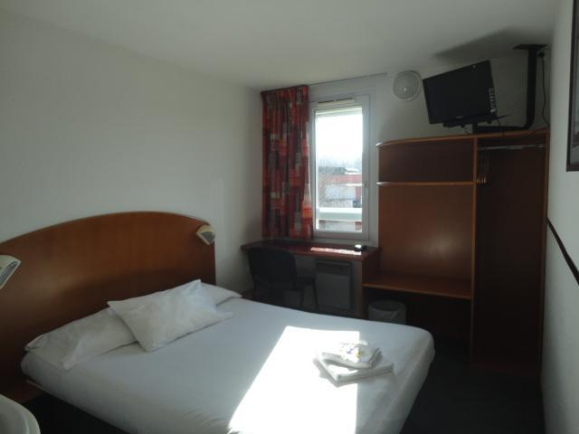 Quick Palace Epinal Bagian luar foto